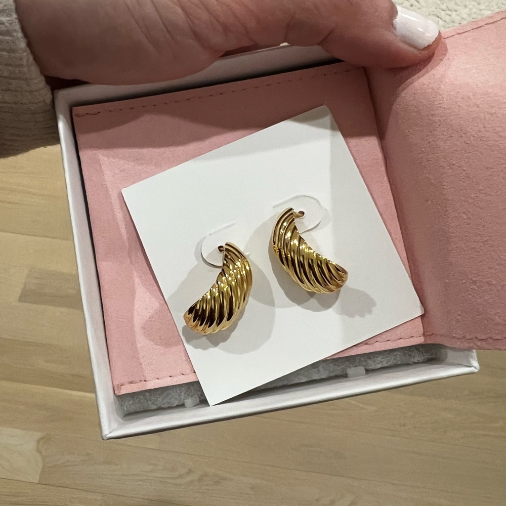 Polished Gold Twisted Earrings